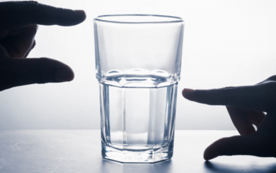 Il bicchiere mezzo pieno: l’ottimismo come indicatore di intelligenza emotiva